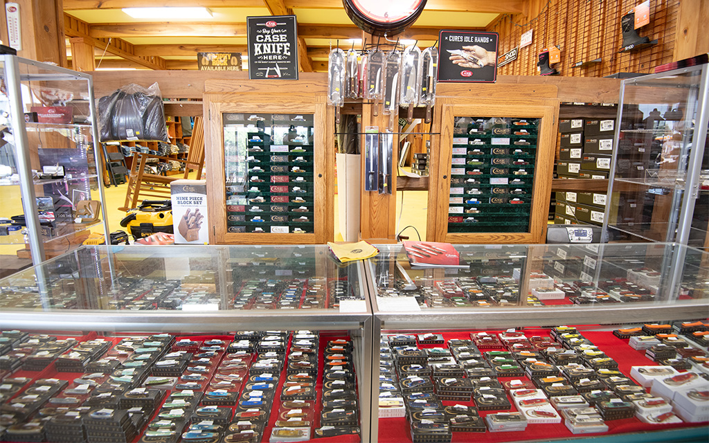 A display holding Case brand knives.