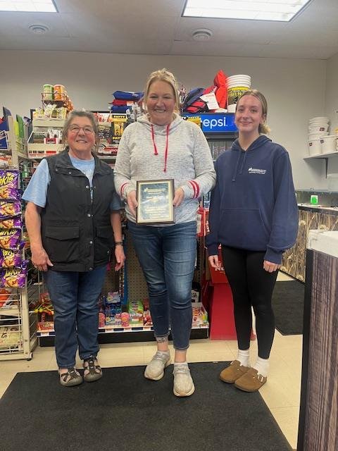 Moose Lake C-Store Team with Safety Award