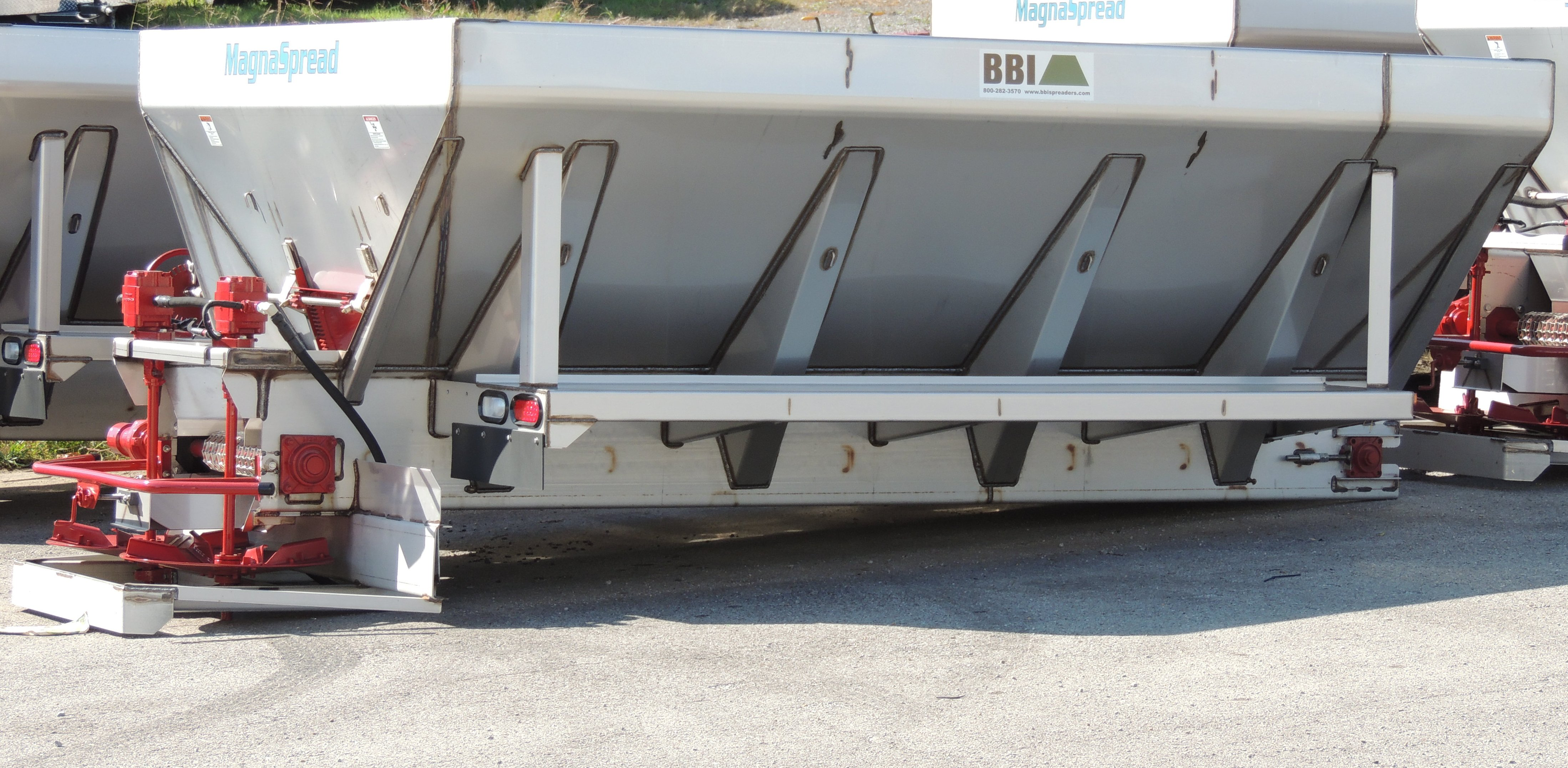BBI Magna Spread Truck Mount Bed Image