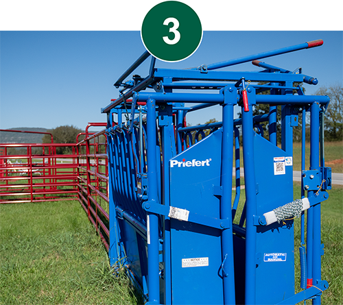 Priefert squeeze chute
