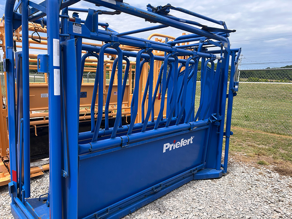 priefert-squeeze-chute-2